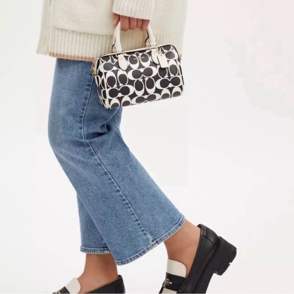NWT Coach Mini Rowan Crossbody In Signature Canvas CO960 - Picture 3 of 8